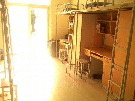中国海洋大学宿舍条件怎么样—宿舍图片内景