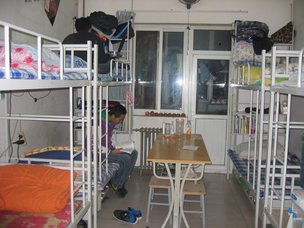 北京经贸职业学院宿舍条件怎么样—宿舍图片内景