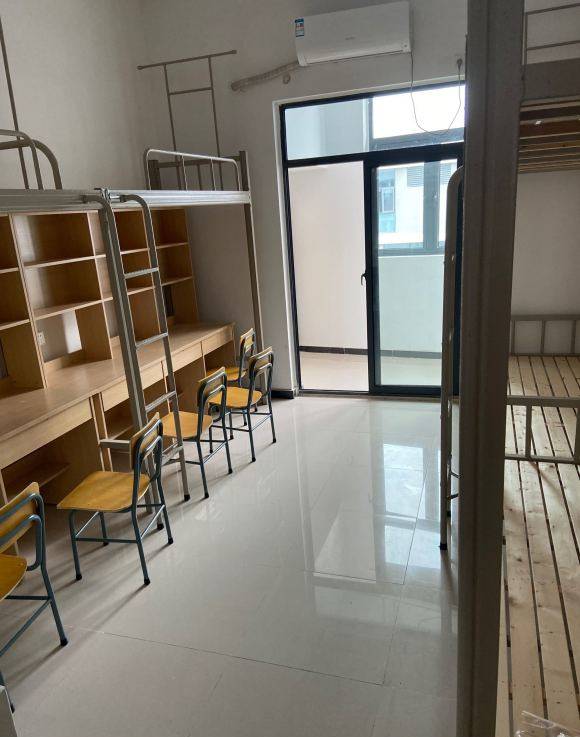 安徽建筑大学城市建设学院宿舍条件怎么样—宿舍图片内景
