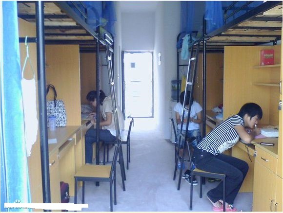 南京航空航天大学金城学院宿舍条件怎么样—宿舍图片内景