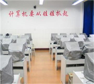 四川省科学城第三小学多媒体教室