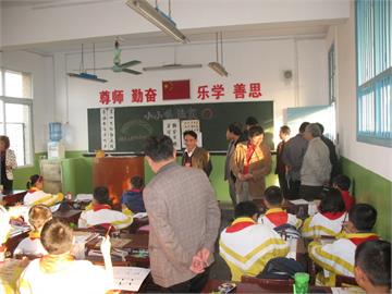 武汉市江岸区新建小学培养兴趣
