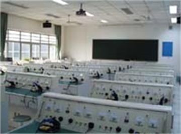 北京市第八十中学劳技教室