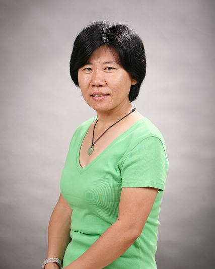 黄秀娥老师照片