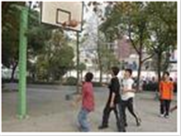 武汉市第二十五中学篮球场