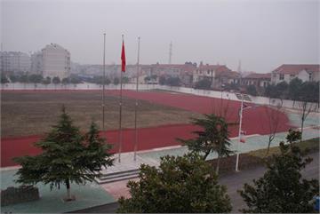 武汉市径河中学标准400米塑胶田径运动场