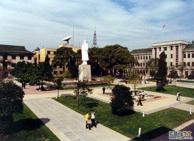 贵州师范大学广场