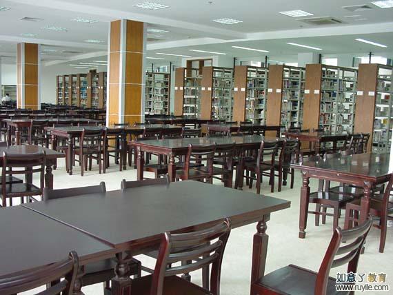 华东政法大学阅览室