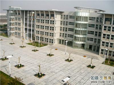 上海政法学院主楼