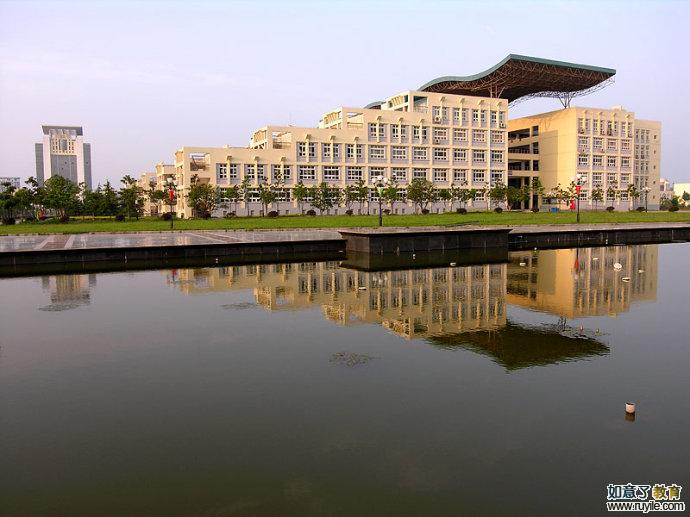 江汉大学建筑