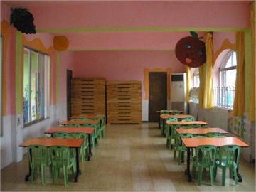 贵阳市向日葵第二幼儿园双语艺术园干净整洁的活动室