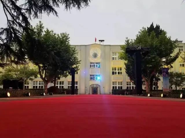 四校之首的上海中学到底有多强？