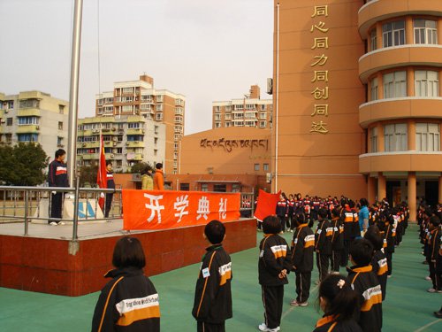 上海市同洲市模范学校照片1