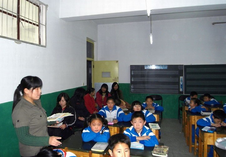 天津市汉沽区孟圈小学照片1