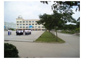 青岛开发区第四中学(青开四中)照片2