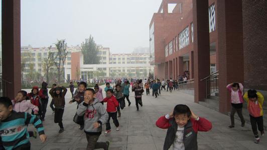 临朐县外国语学校照片3