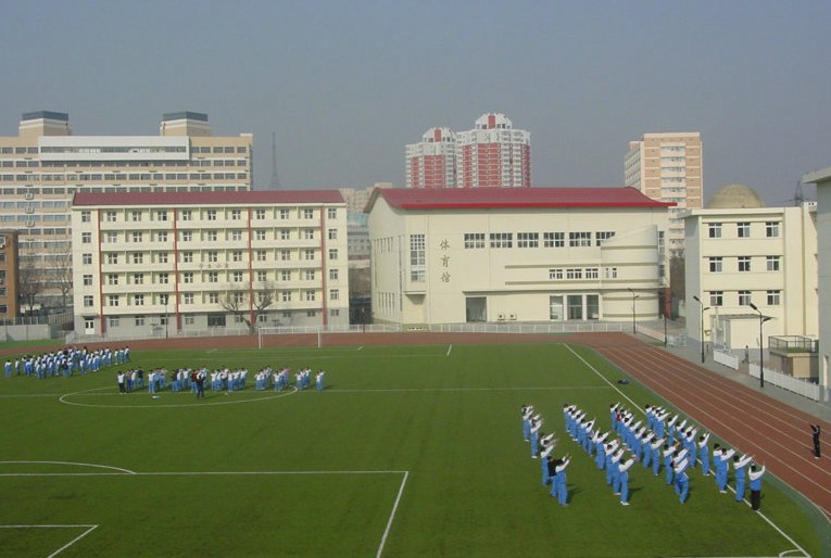 天津第五中学图片