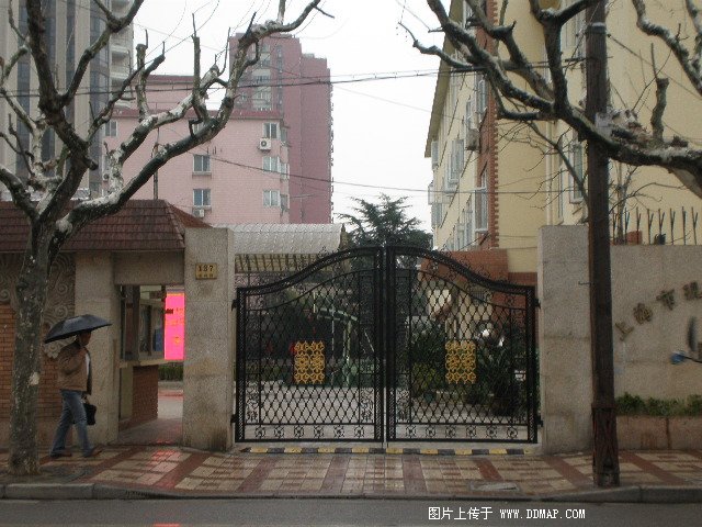 上海市现代职业技术学校(番禺校区)照片2