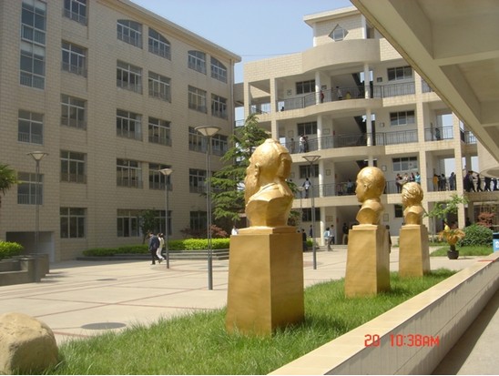 江阴市要塞中学照片2