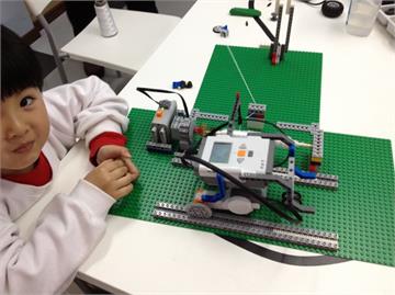 10岁乐高机器人课程-石家庄棒棒贝贝科技中心
